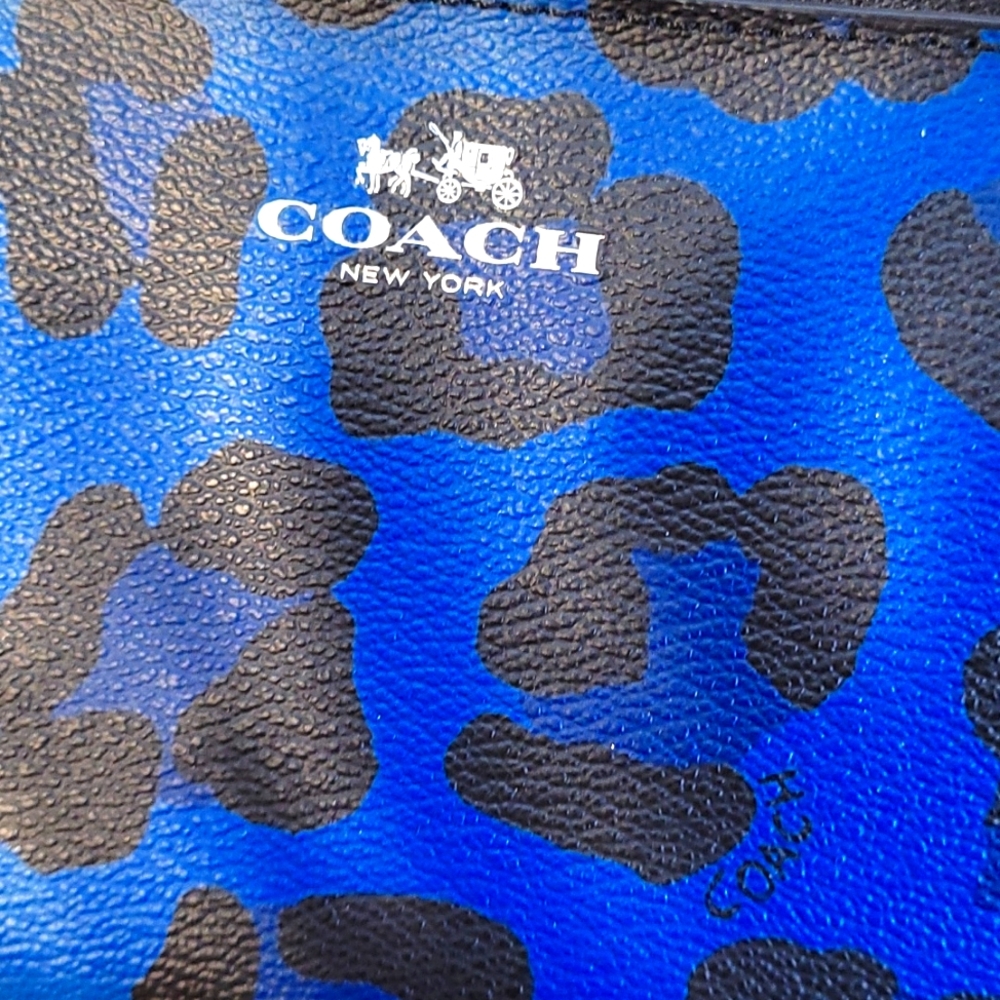 Coach Wristlet - Blue Cheetah Print NWT - HOST PICK - Picture 3 of 6